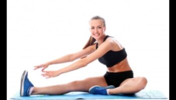 Elastīguma saplūšana: Stiepšanās integrēšana jūsu relaksējošajā atvēsināšanā