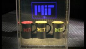 Inovatīvi displeja materiāli: nanotehnoloģijas un caurspīdīgi ekrāni