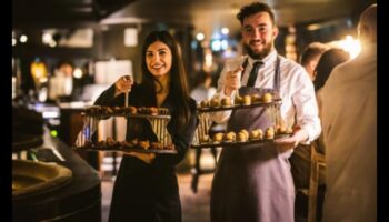 Tekilas gardumi: meksikāņu stipro alkoholisko dzērienu pievienošana ēdiena gatavošanai